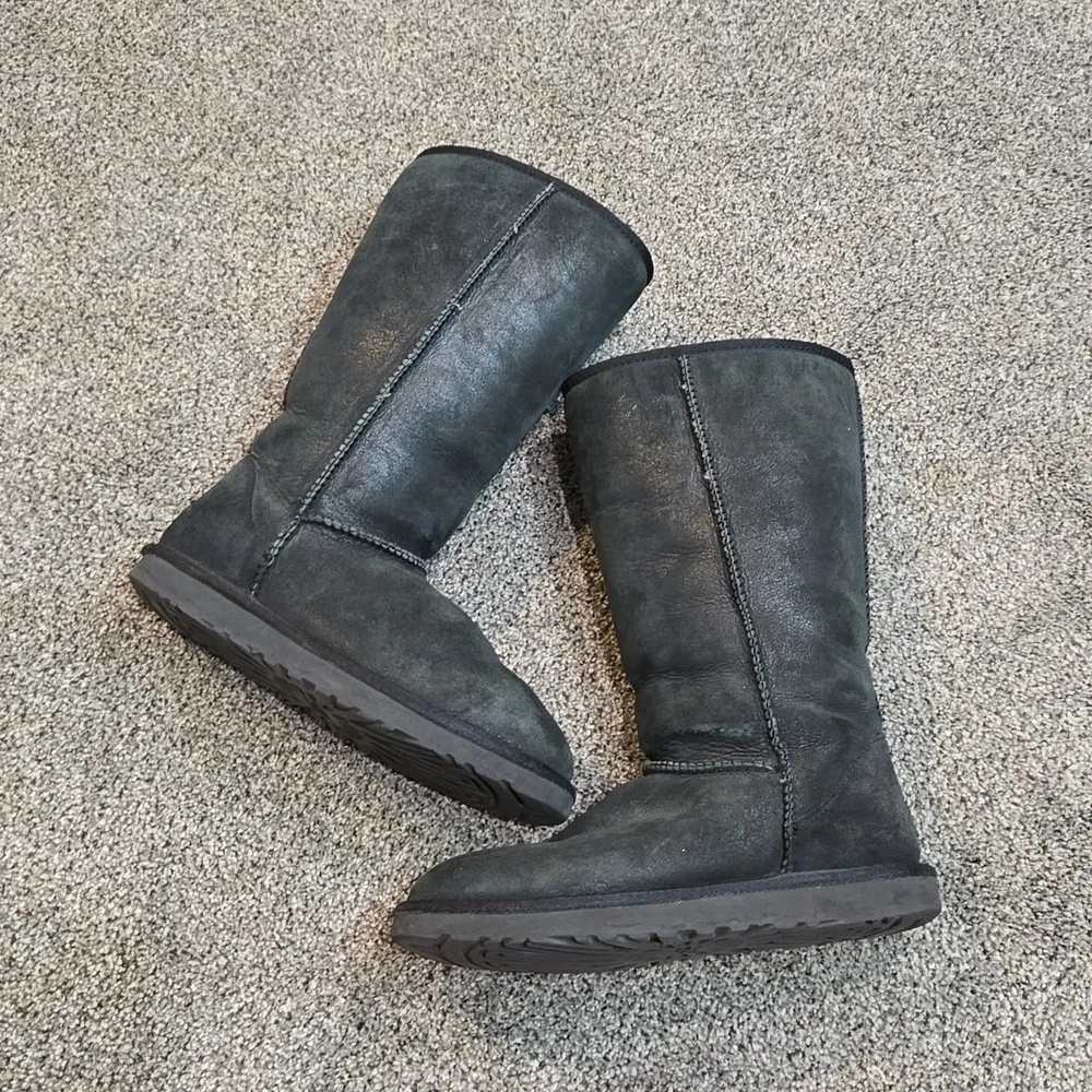 Ugg Australia Women 5804 Leather Tall Sheepskin Boots shoes sz 7